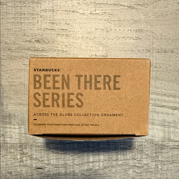 Starbucks Hawaii Mug ornament with Tropical Illustrations - Picture 6 of 6